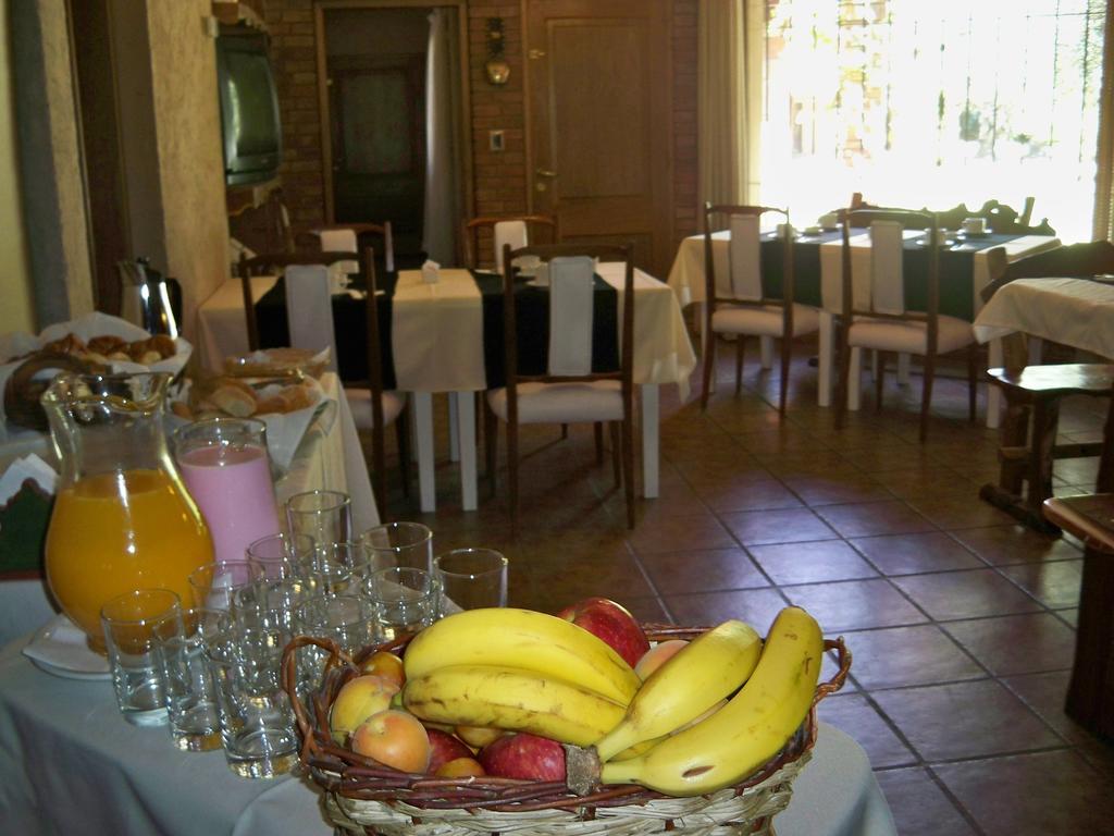 Suter Petit Hotel San Rafael  Bagian luar foto