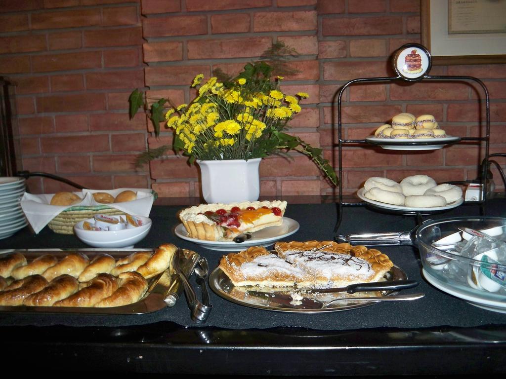 Suter Petit Hotel San Rafael  Bagian luar foto